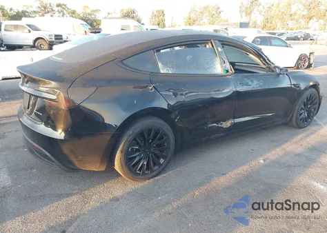 2024 Tesla Model 3 Long Range Dual Motor All-Wheel Drive z USA, uszkodzony, nr VIN 5YJ3E1EB6RF811993